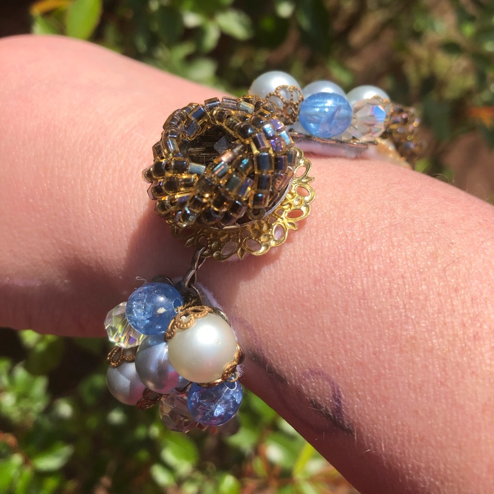 “Bluebird” 🪺🪺 Hand crafted bracelet from upcycled earrings 🪺🪺 - Picture 4 of 6
